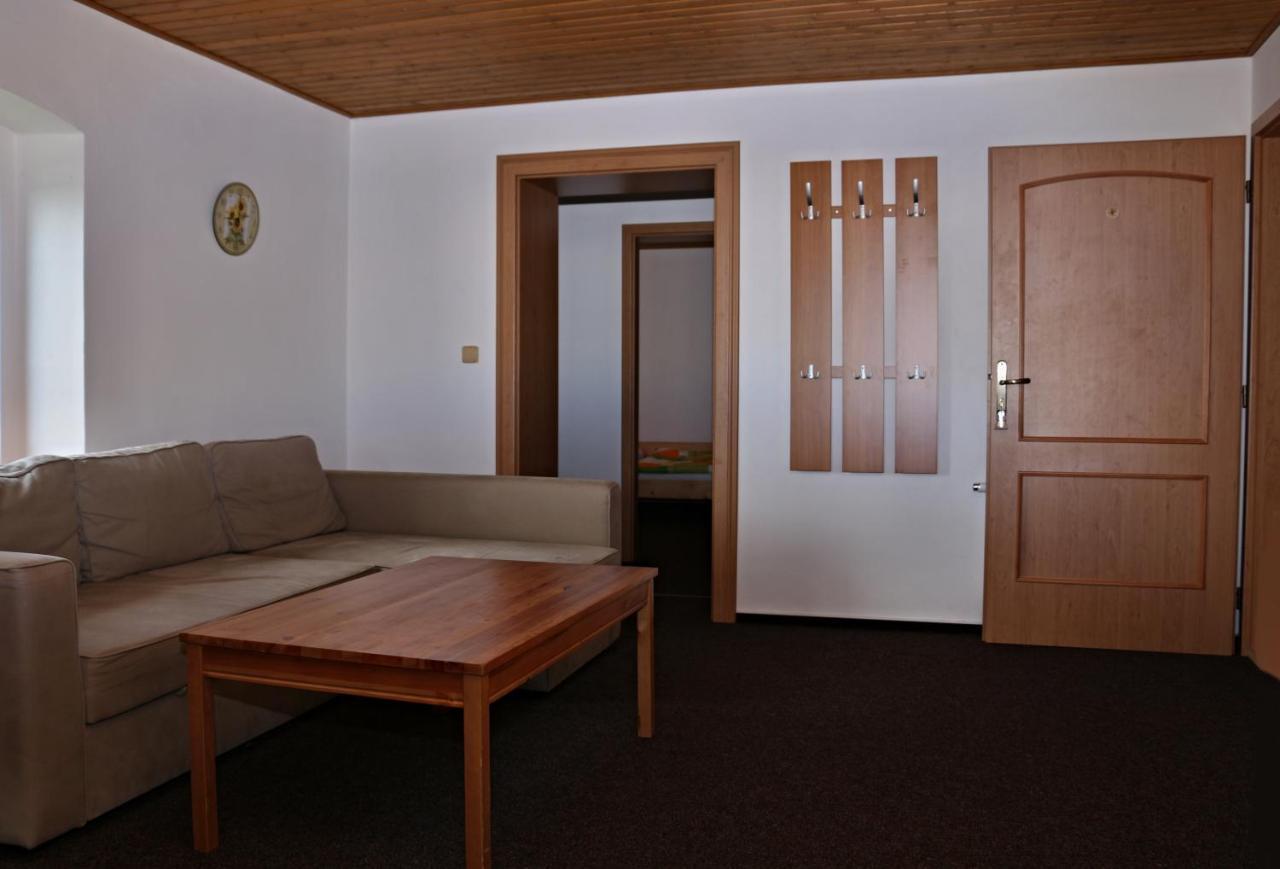 Chaloupka Slamenka Villa Loucna pod Klinovcem Ngoại thất bức ảnh