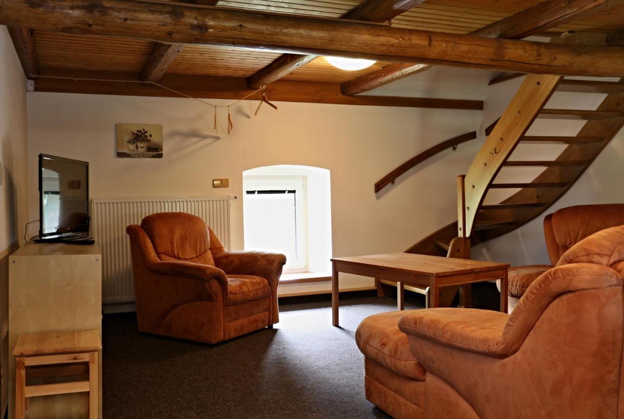 Chaloupka Slamenka Villa Loucna pod Klinovcem Ngoại thất bức ảnh
