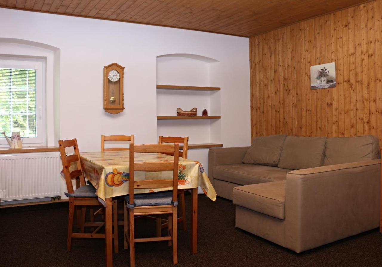 Chaloupka Slamenka Villa Loucna pod Klinovcem Ngoại thất bức ảnh