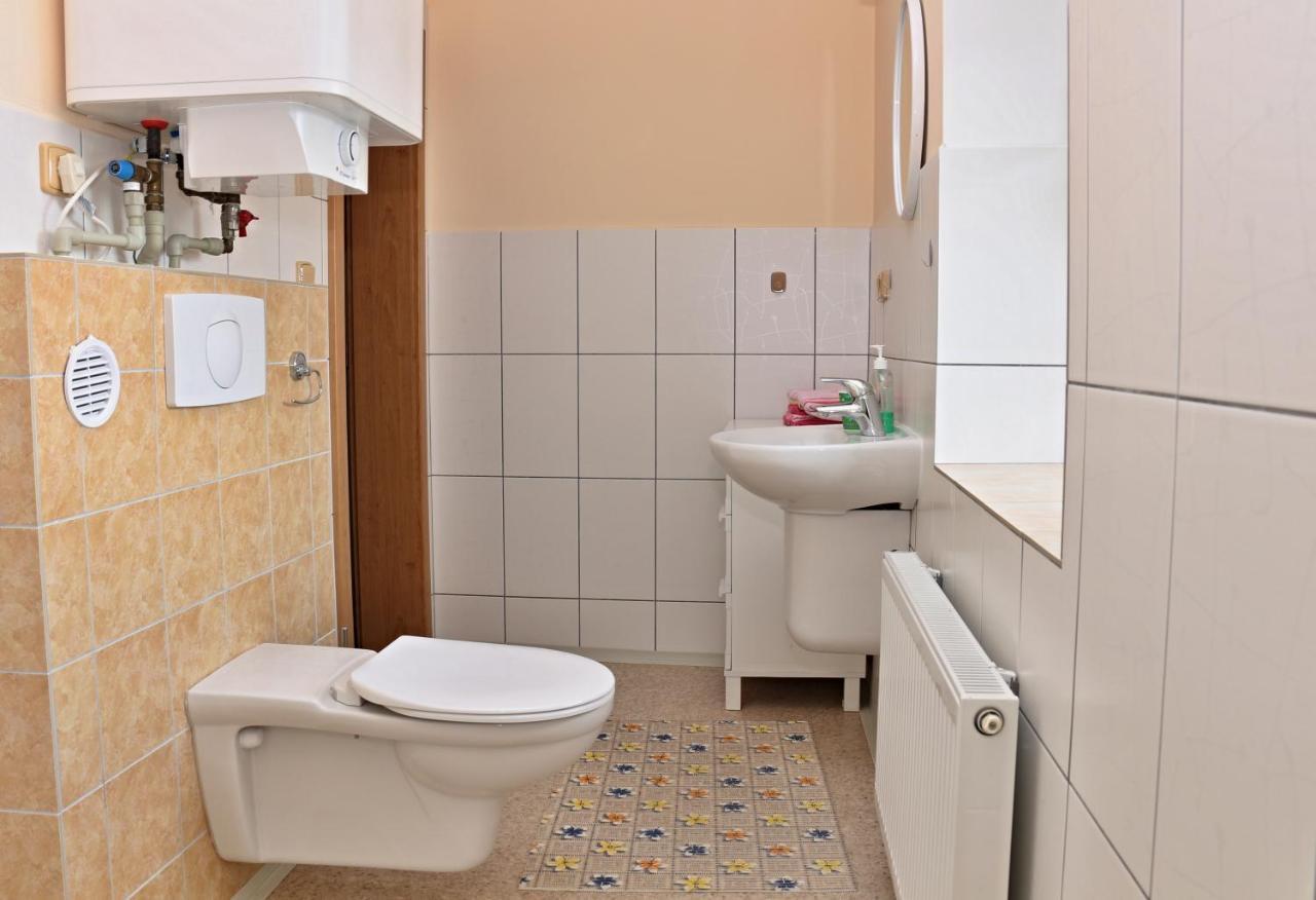 Chaloupka Slamenka Villa Loucna pod Klinovcem Ngoại thất bức ảnh