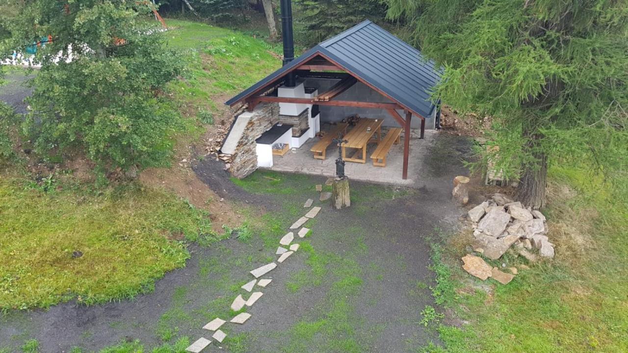 Chaloupka Slamenka Villa Loucna pod Klinovcem Ngoại thất bức ảnh